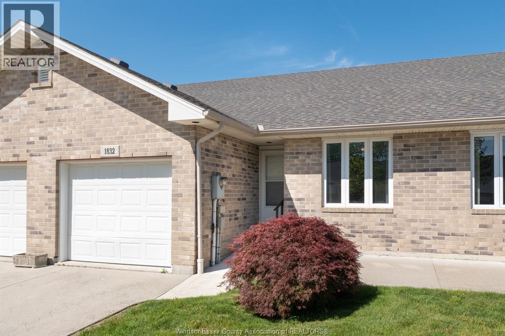 1832 Overland, Windsor, Ontario  N8P 1X1 - Photo 2 - 26013652