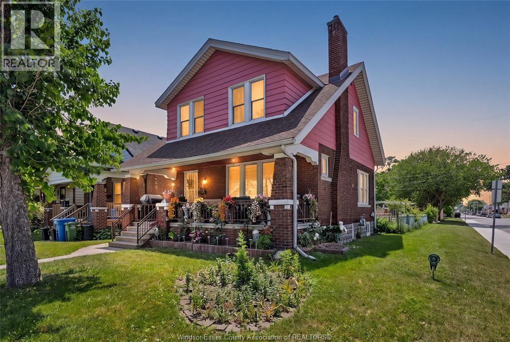 1407 HALL, Windsor, Ontario
