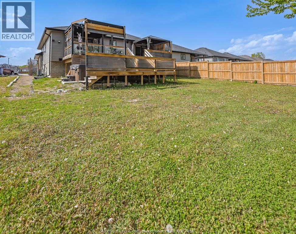257 Robinson Avenue, Essex, Ontario  N8M 0A8 - Photo 44 - 26013695