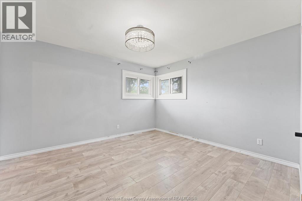 4065 Dougall, Windsor, Ontario  N9G 1X4 - Photo 13 - 26013713