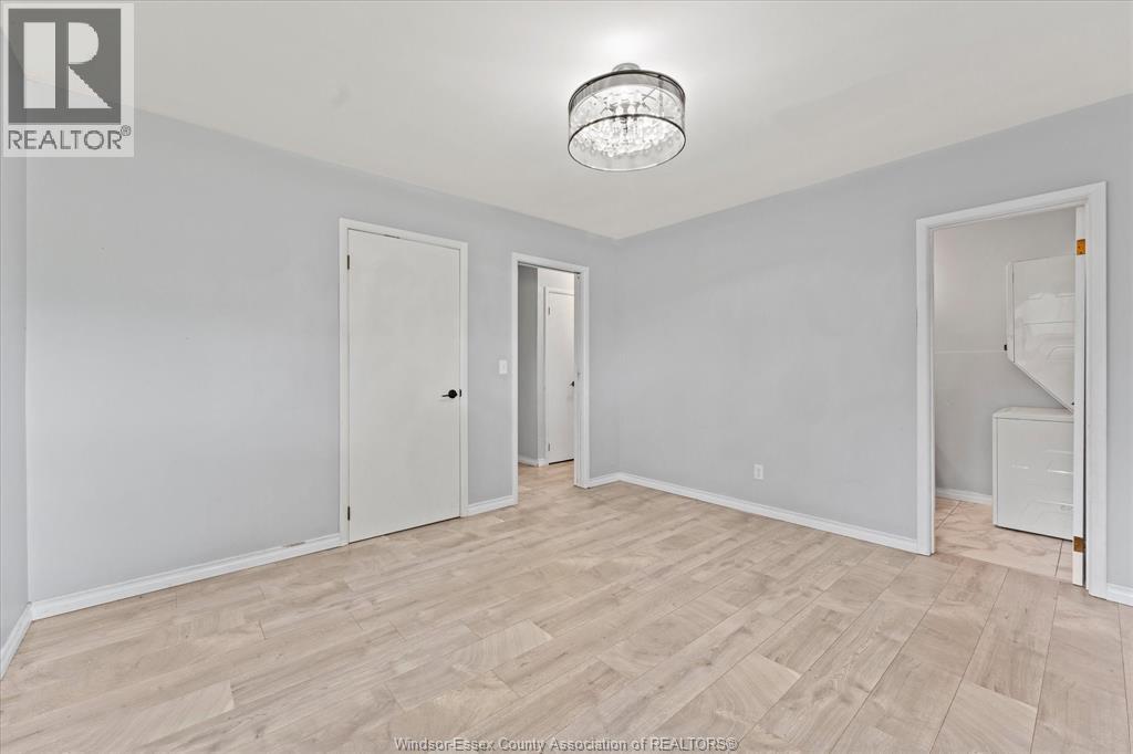4065 Dougall, Windsor, Ontario  N9G 1X4 - Photo 14 - 26013713
