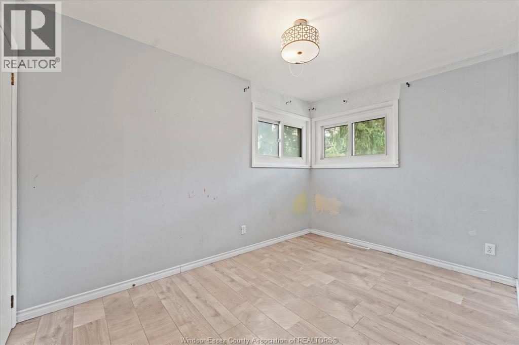 4065 Dougall, Windsor, Ontario  N9G 1X4 - Photo 16 - 26013713