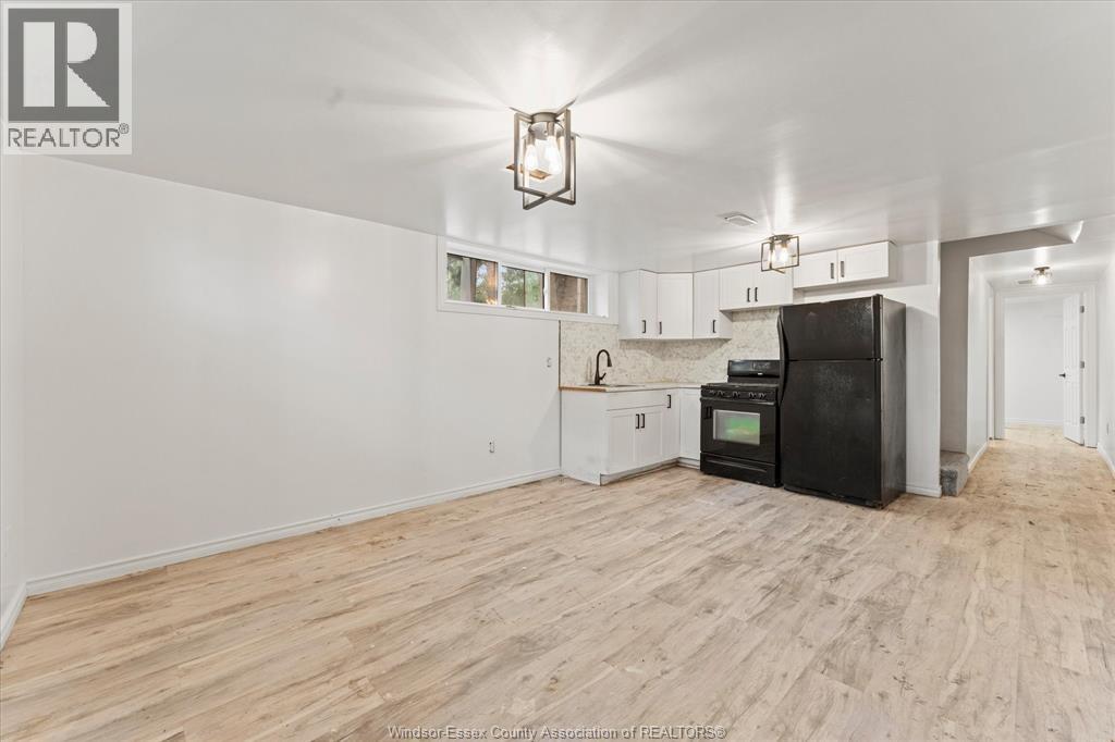 4065 Dougall, Windsor, Ontario  N9G 1X4 - Photo 20 - 26013713