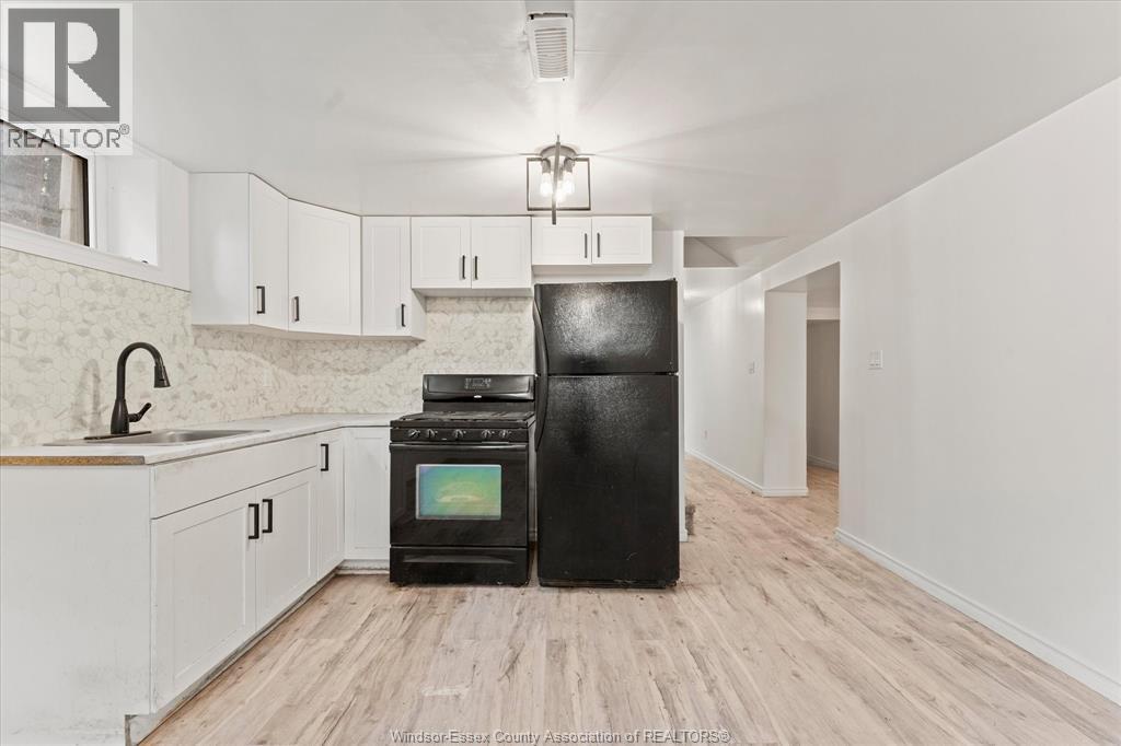 4065 Dougall, Windsor, Ontario  N9G 1X4 - Photo 21 - 26013713
