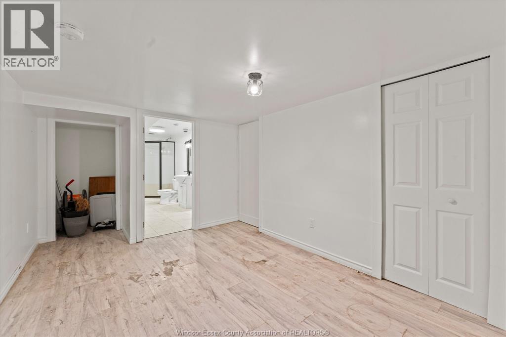 4065 Dougall, Windsor, Ontario  N9G 1X4 - Photo 25 - 26013713