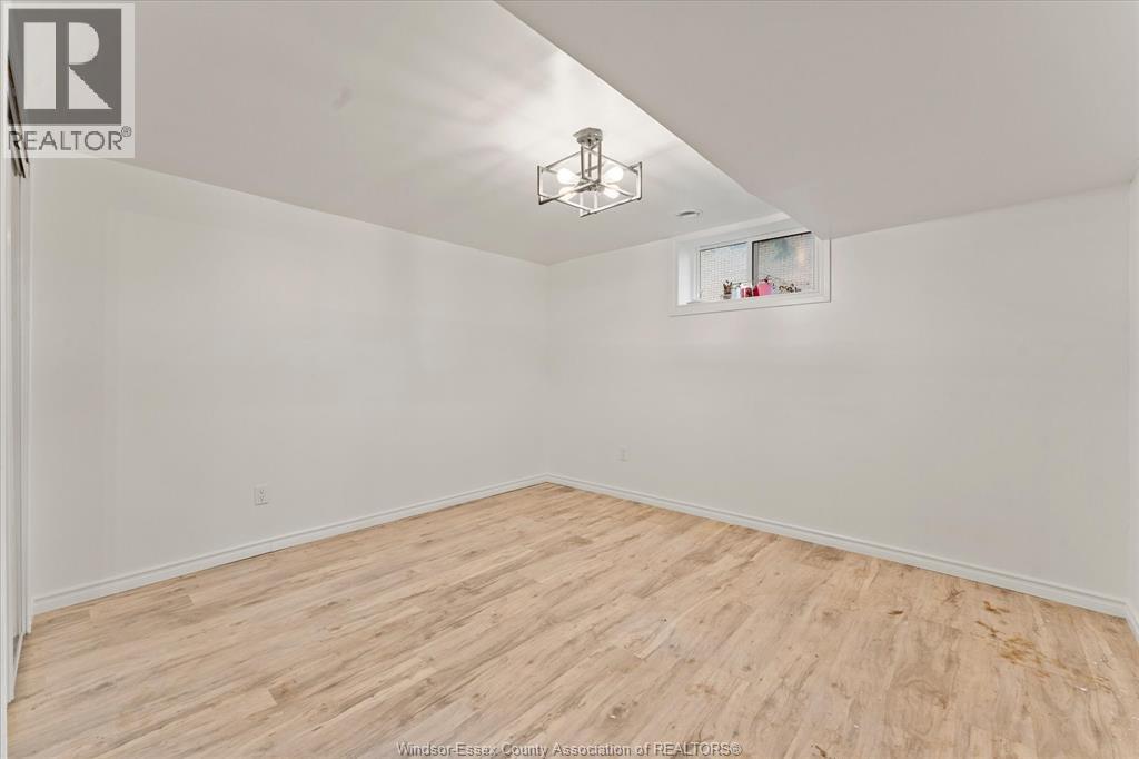 4065 Dougall, Windsor, Ontario  N9G 1X4 - Photo 26 - 26013713