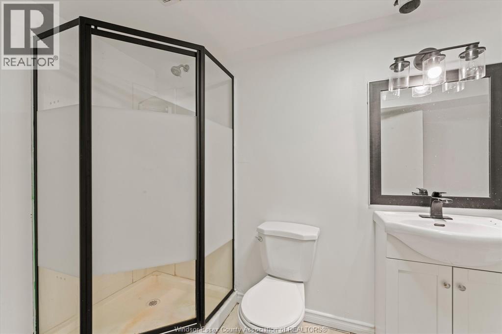 4065 Dougall, Windsor, Ontario  N9G 1X4 - Photo 28 - 26013713