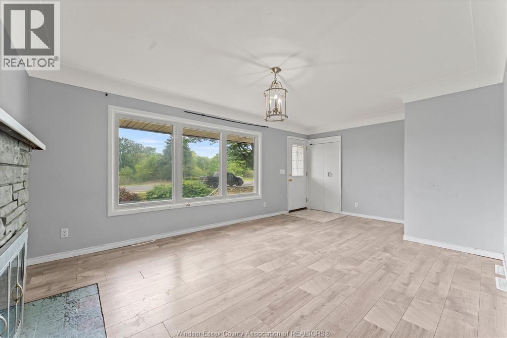 4065 Dougall, Windsor, Ontario  N9G 1X4 - Photo 8 - 26013713