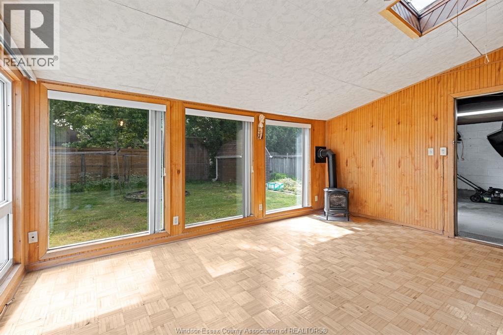 3455 Dougall, Windsor, Ontario  N9E 1S9 - Photo 12 - 26013704