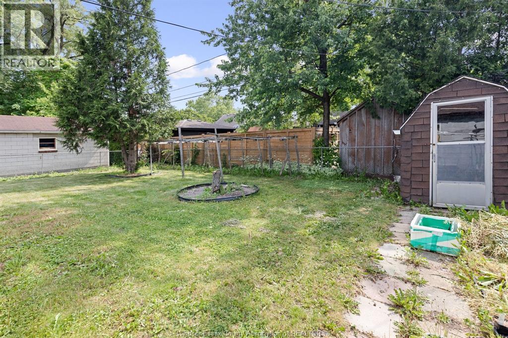 3455 Dougall, Windsor, Ontario  N9E 1S9 - Photo 27 - 26013704