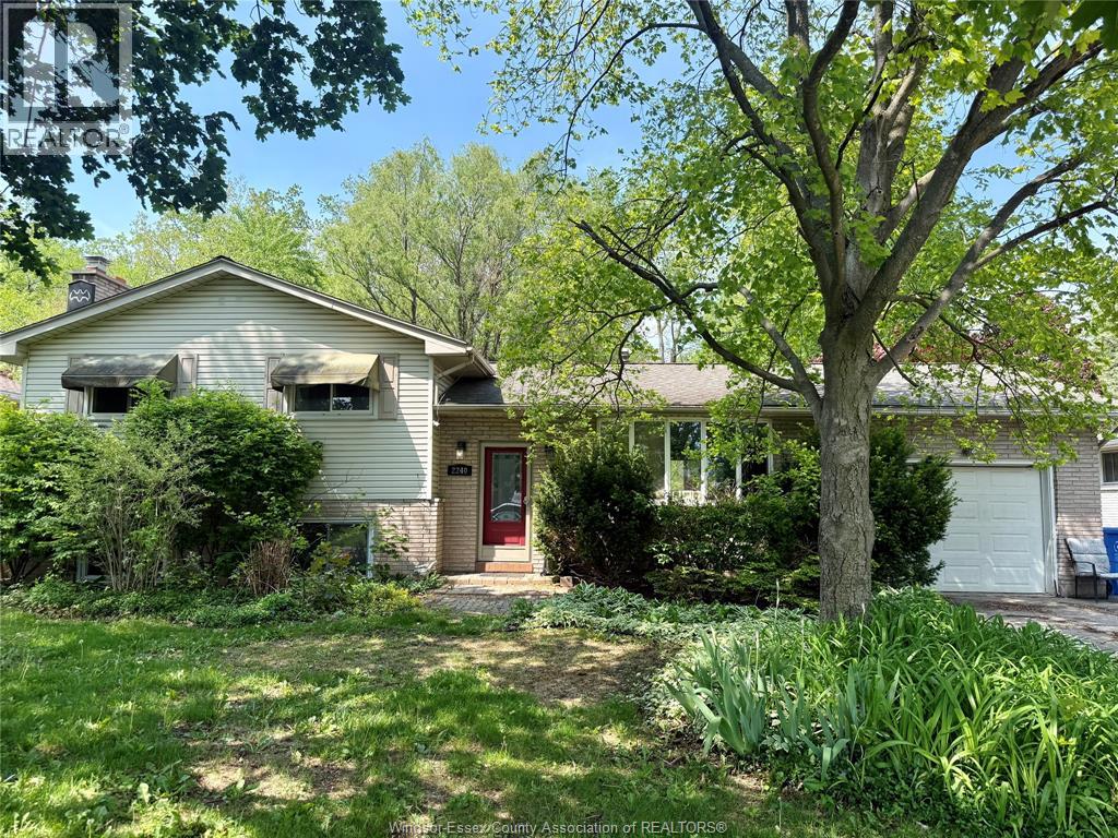 2240 BONDY AVENUE, LaSalle, Ontario