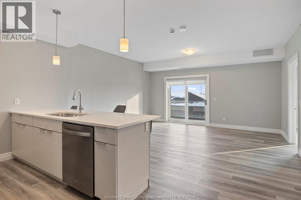 728 Brownstone Drive Unit# 201, Tecumseh, Ontario  N9K 0C4 - Photo 4 - 26013794