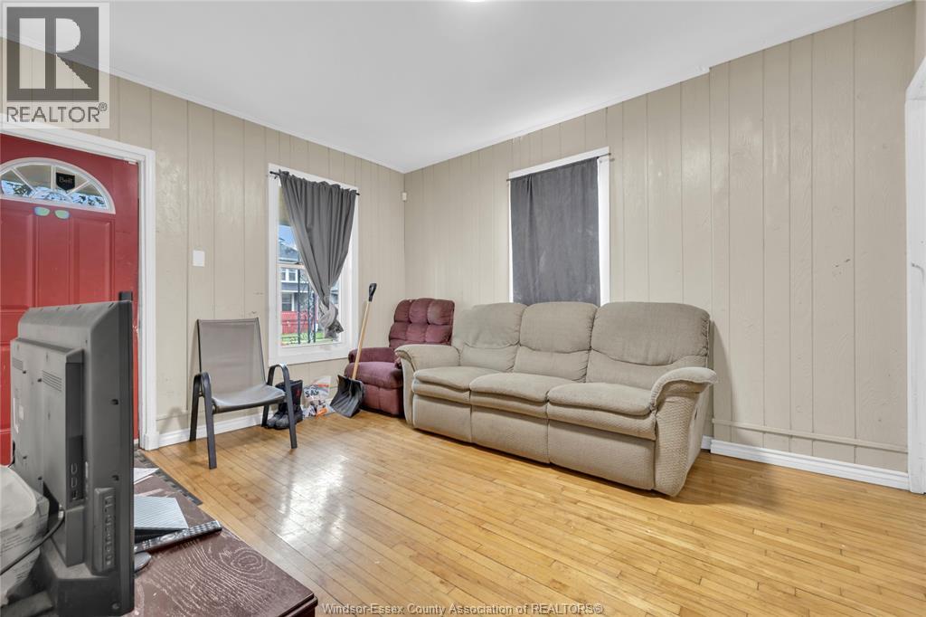 227 Bridge Avenue, Windsor, Ontario  N9B 2M1 - Photo 4 - 26013807