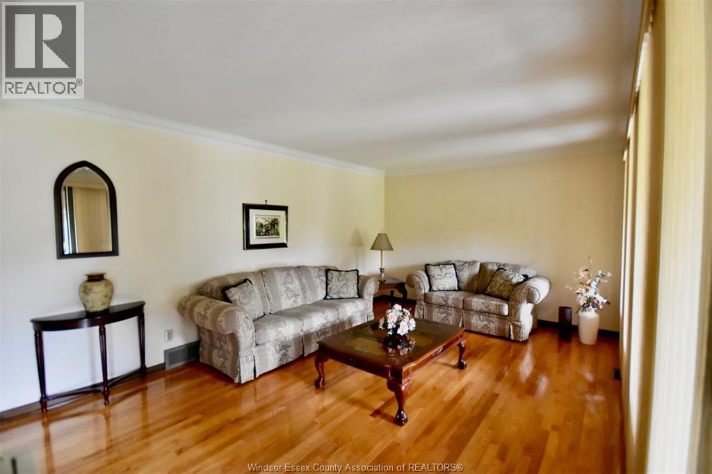 781 Bedford, Windsor, Ontario  N9G 1H3 - Photo 4 - 26013768