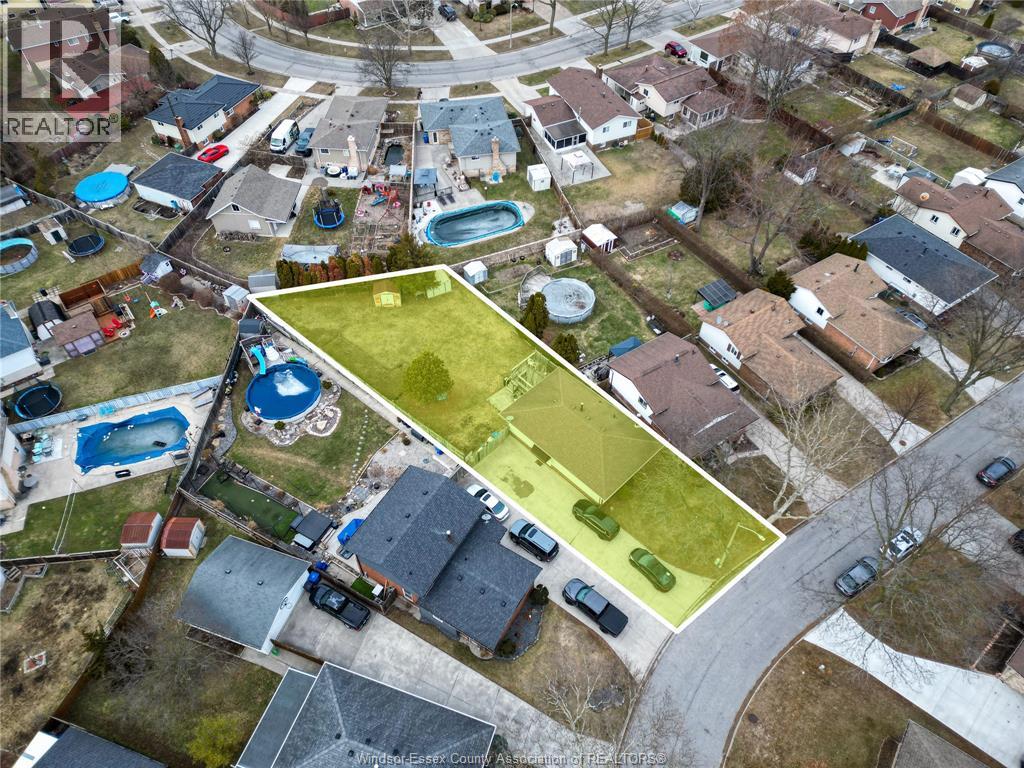 9606 Avery Lane, Windsor, Ontario  N8R 2A2 - Photo 3 - 26013881