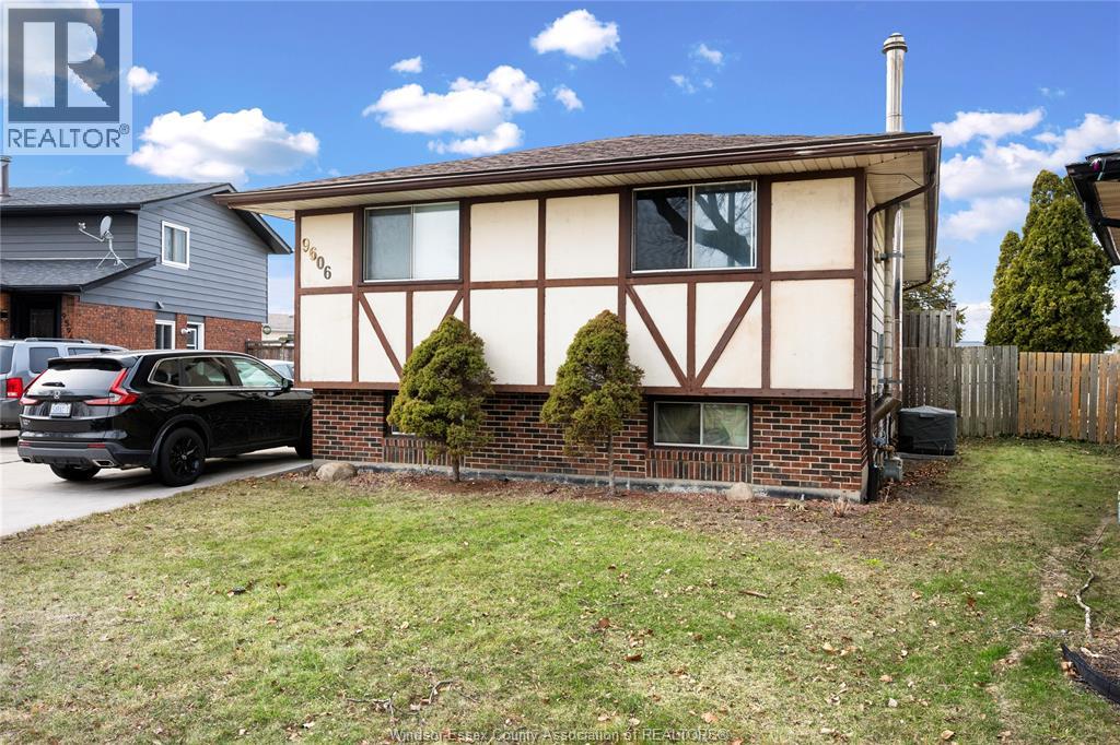 9606 Avery Lane, Windsor, Ontario  N8R 2A2 - Photo 6 - 26013881