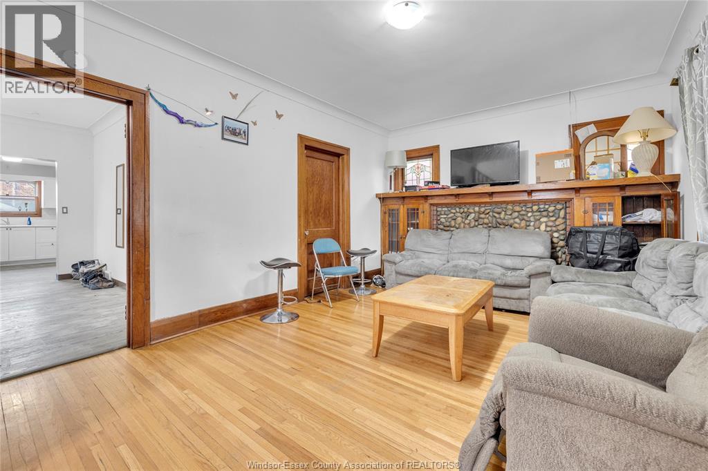321 Rankin Avenue, Windsor, Ontario  N9B 2R6 - Photo 10 - 26013805