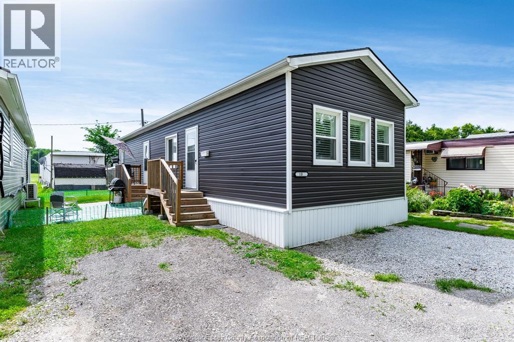11408 County Rd 46 Unit# 10, Comber, Ontario  N0P 1J0 - Photo 1 - 26013910