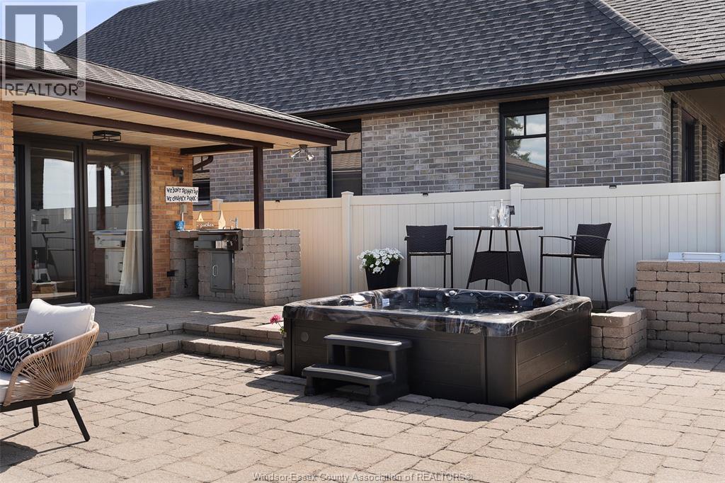 12862 Riverside, Tecumseh, Ontario  N8N 1A8 - Photo 13 - 26013972