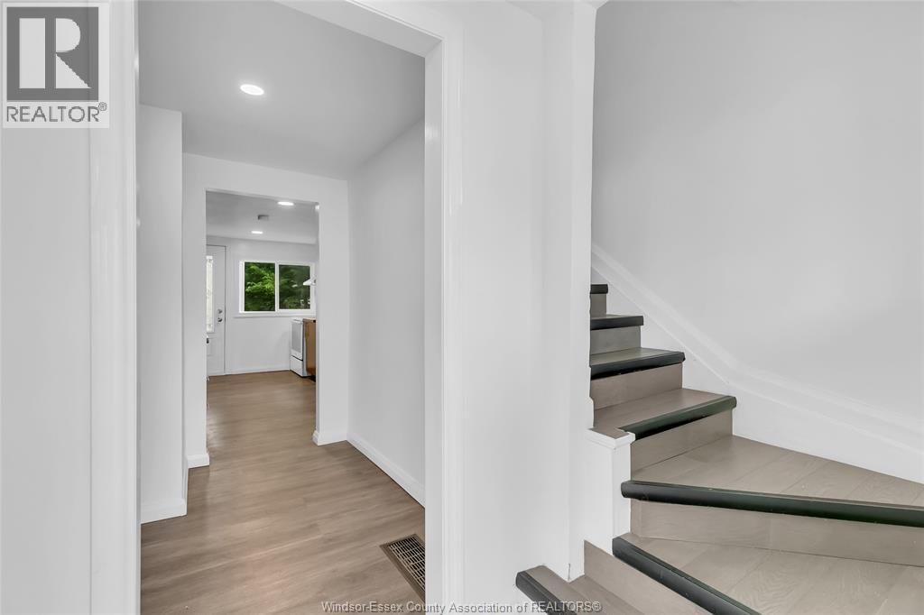 345 Bridge Avenue, Windsor, Ontario  N9B 2M3 - Photo 3 - 26011224