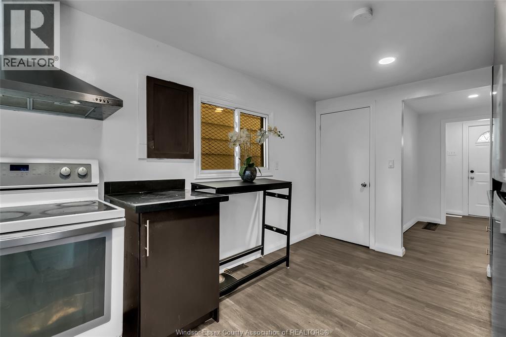 345 Bridge Avenue, Windsor, Ontario  N9B 2M3 - Photo 7 - 26011224