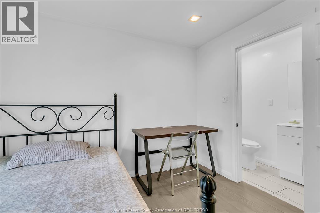 345 Bridge Avenue, Windsor, Ontario  N9B 2M3 - Photo 9 - 26011224