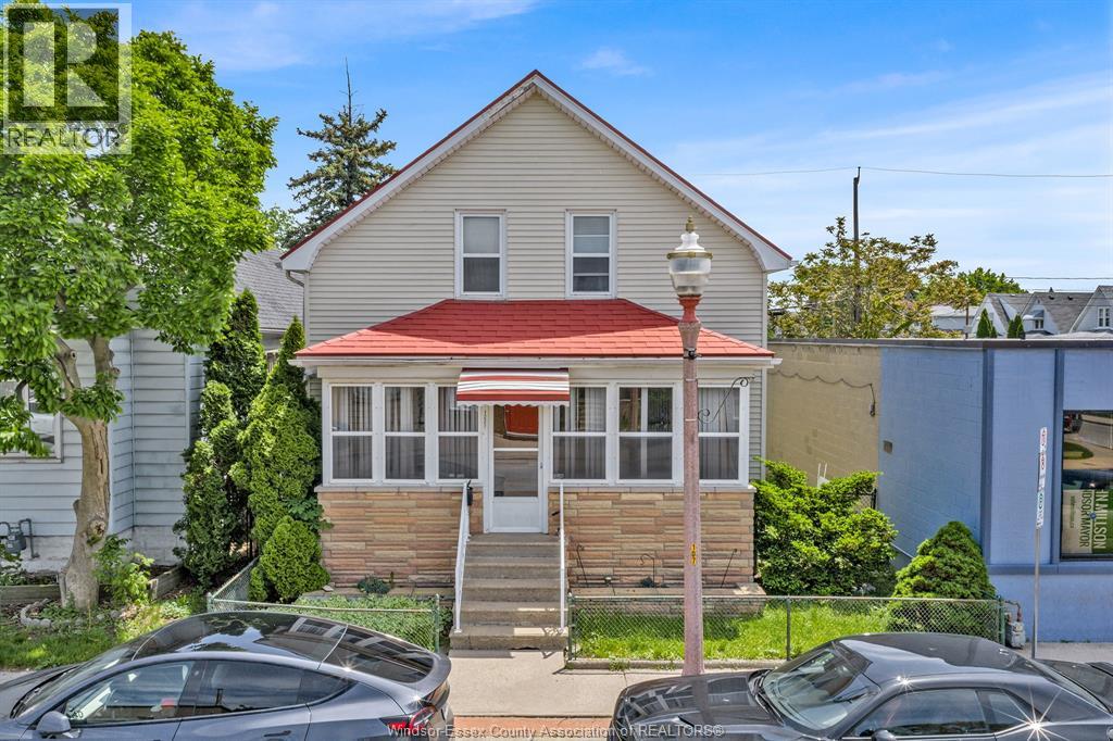 1221 Erie, Windsor, Ontario  N9A 3Z6 - Photo 2 - 26013989