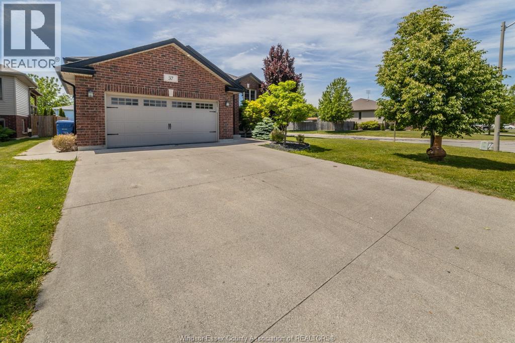 37 Antonio Court, Leamington, Ontario  N8H 5P8 - Photo 4 - 26013381