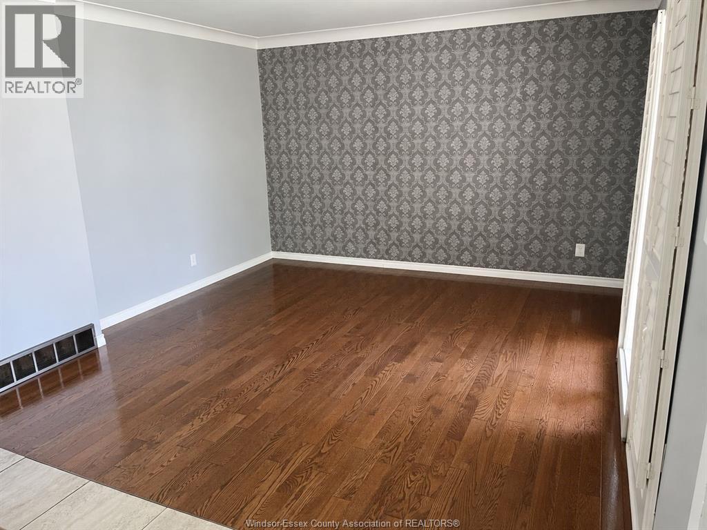 3515 Glenwood Avenue, Windsor, Ontario  N9E 2Y6 - Photo 2 - 26014045