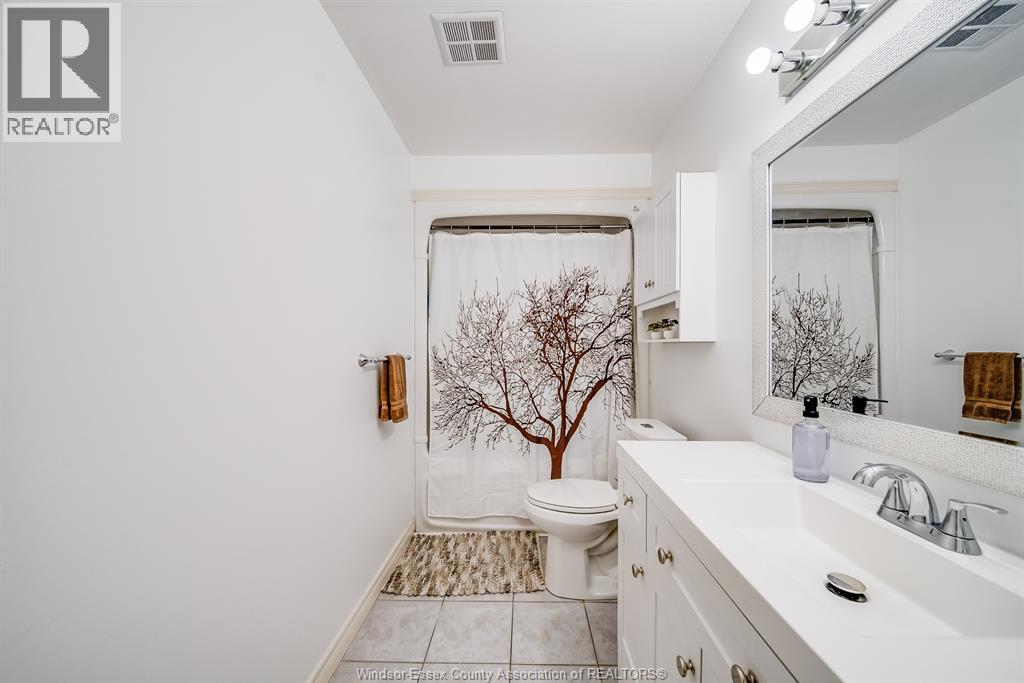 1488 Imperial Crescent, Windsor, Ontario  N9G 2T7 - Photo 30 - 26013982