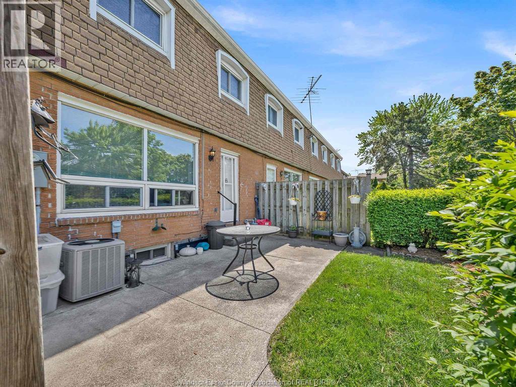5501 Empress Street, Windsor, Ontario  N8T 3B2 - Photo 3 - 26013799