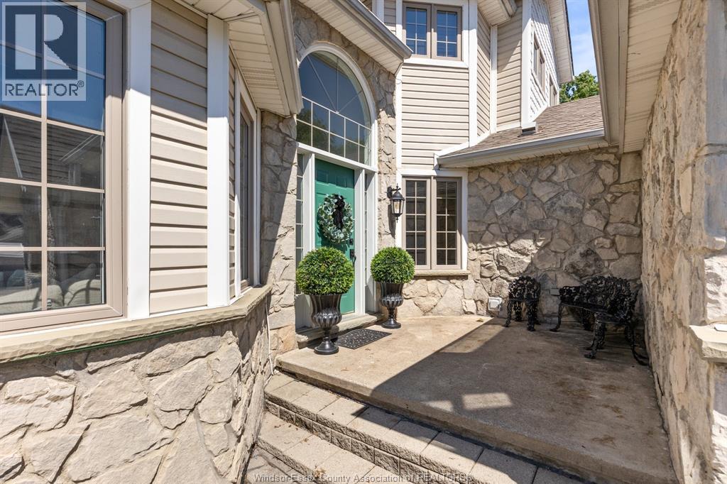 208 Crystal Bay Drive, Amherstburg, Ontario  N9V 4A6 - Photo 4 - 26014054