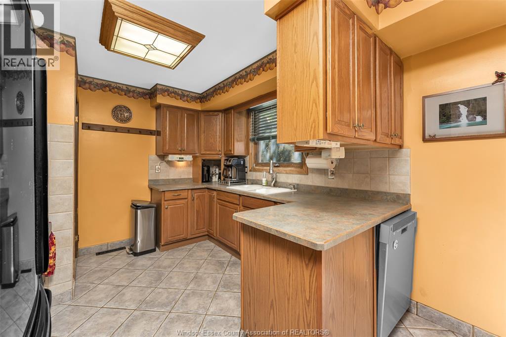 5730 Canada Street, Lasalle, Ontario  N9H 1M3 - Photo 13 - 26014058