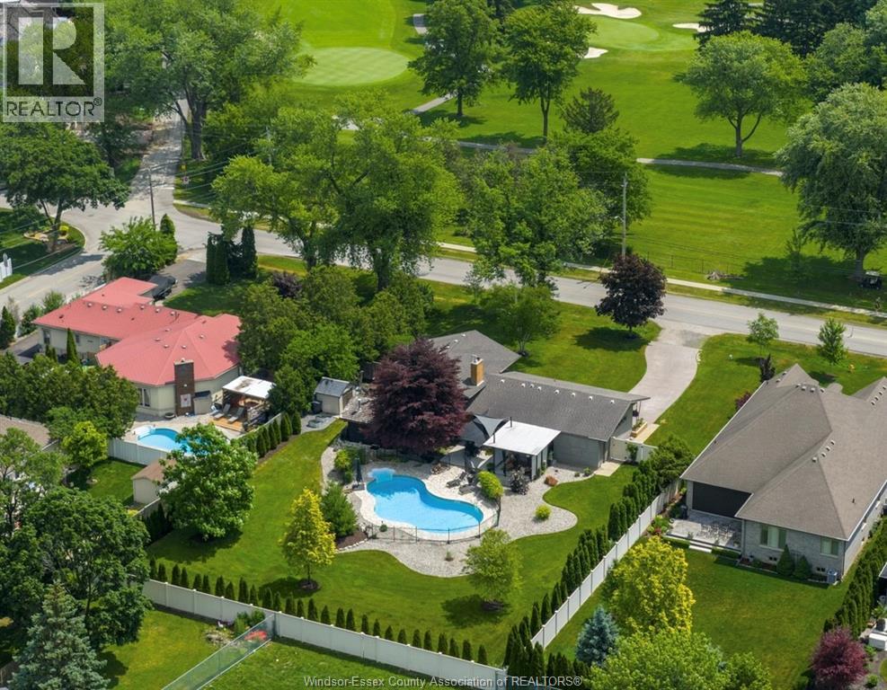 421 Arlington, Tecumseh, Ontario  N8N 2K1 - Photo 1 - 26012899