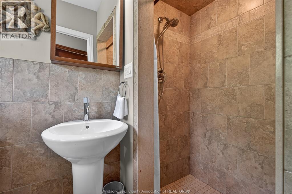 421 Arlington, Tecumseh, Ontario  N8N 2K1 - Photo 24 - 26012899