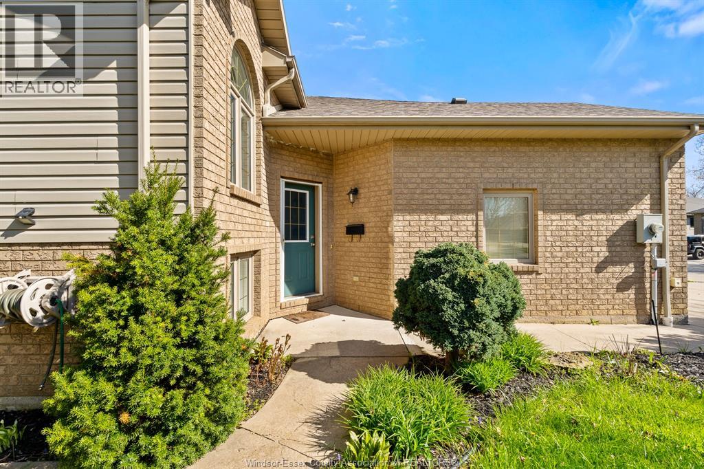 56 Anfred Street, Leamington, Ontario  N8H 5L3 - Photo 4 - 26014098