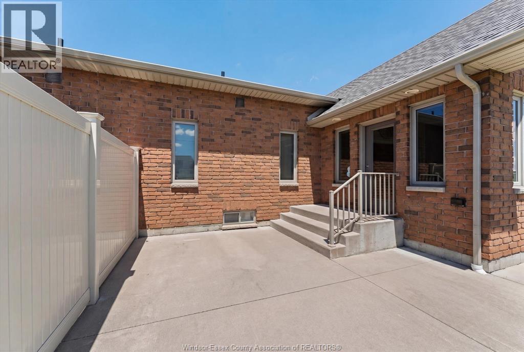 1057 Branoff, Lasalle, Ontario  N9G 0G5 - Photo 37 - 26014095