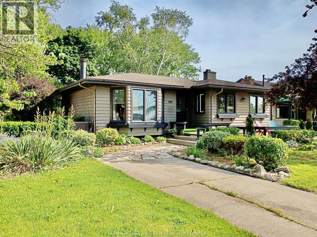2437 Riverside Drive West, Windsor, Ontario  N9B 1B2 - Photo 1 - 26014077
