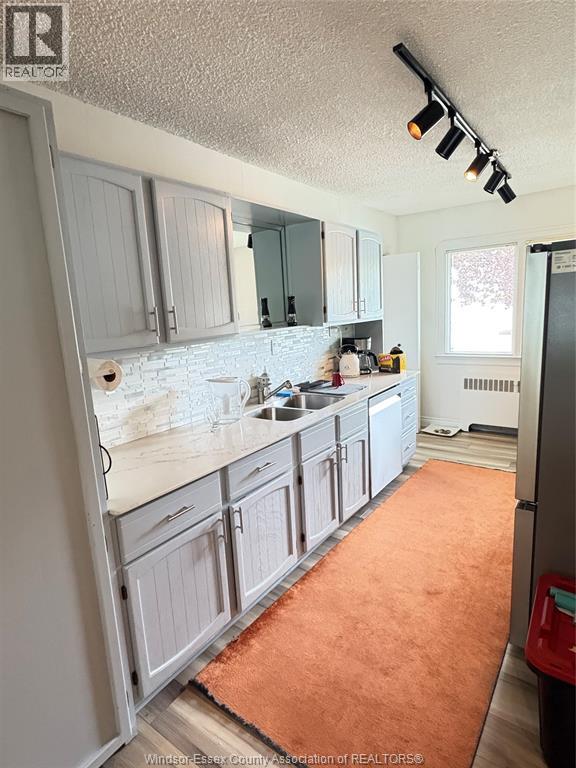 2437 Riverside Drive West, Windsor, Ontario  N9B 1B2 - Photo 13 - 26014077