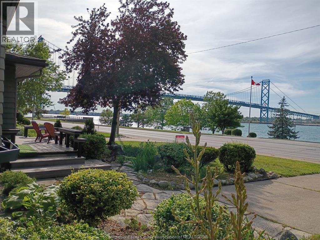 2437 Riverside Drive West, Windsor, Ontario  N9B 1B2 - Photo 4 - 26014077