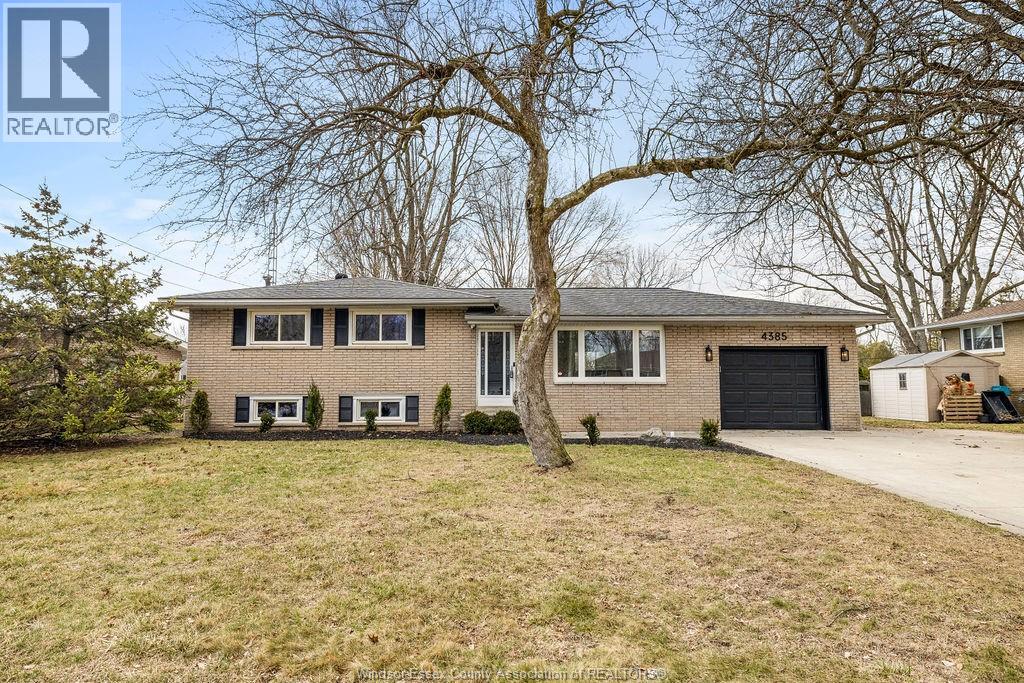 4385 HURON CHURCH LINE ROAD, LaSalle, Ontario