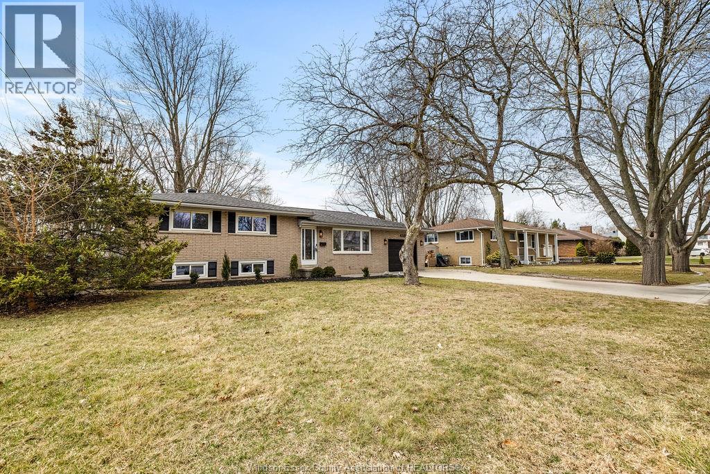 4385 Huron Church Line Road, Lasalle, Ontario  N8H 1H3 - Photo 2 - 26014159