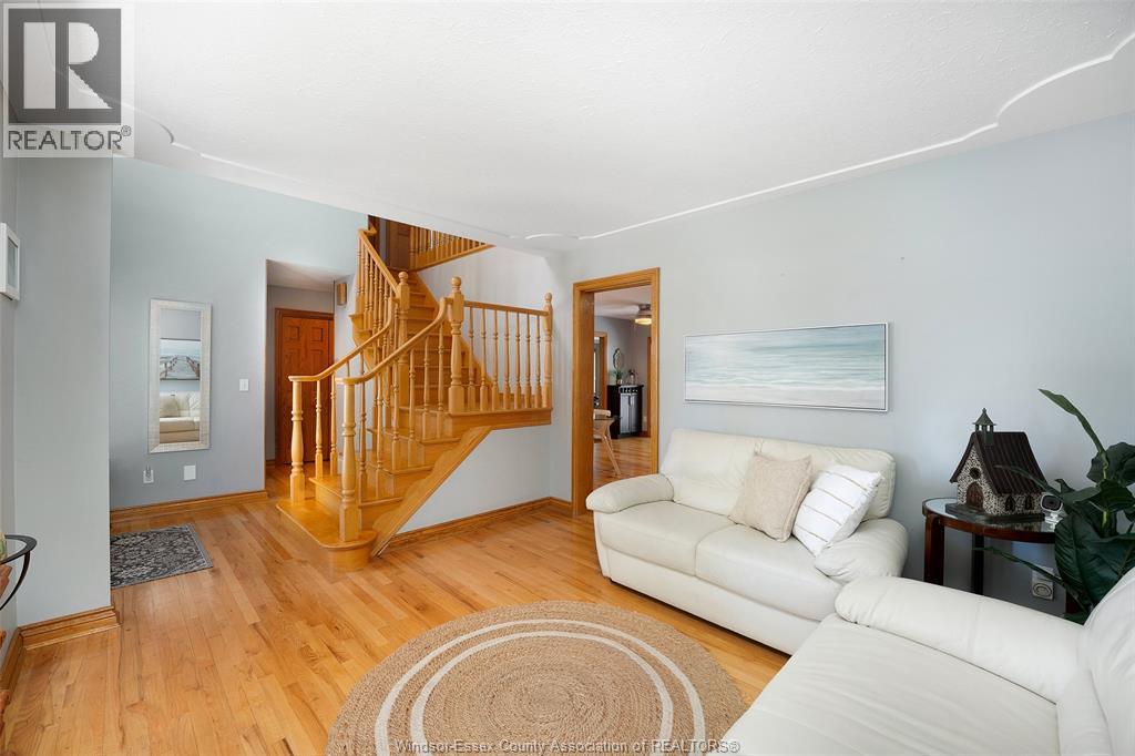 1675 Division Road North, Kingsville, Ontario  N9Y 2H1 - Photo 5 - 26014156