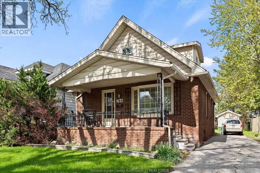 746 Campbell, Windsor, Ontario  N9B 2H7 - Photo 3 - 26014175