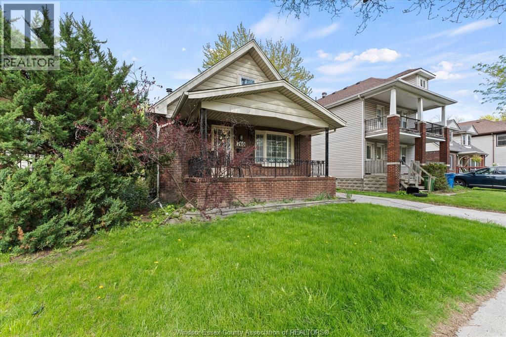 746 Campbell, Windsor, Ontario  N9B 2H7 - Photo 4 - 26014175