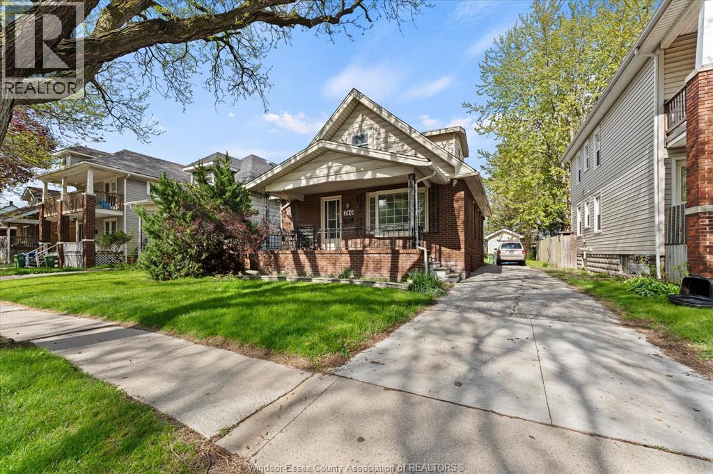 746 Campbell, Windsor, Ontario  N9B 2H7 - Photo 5 - 26014175