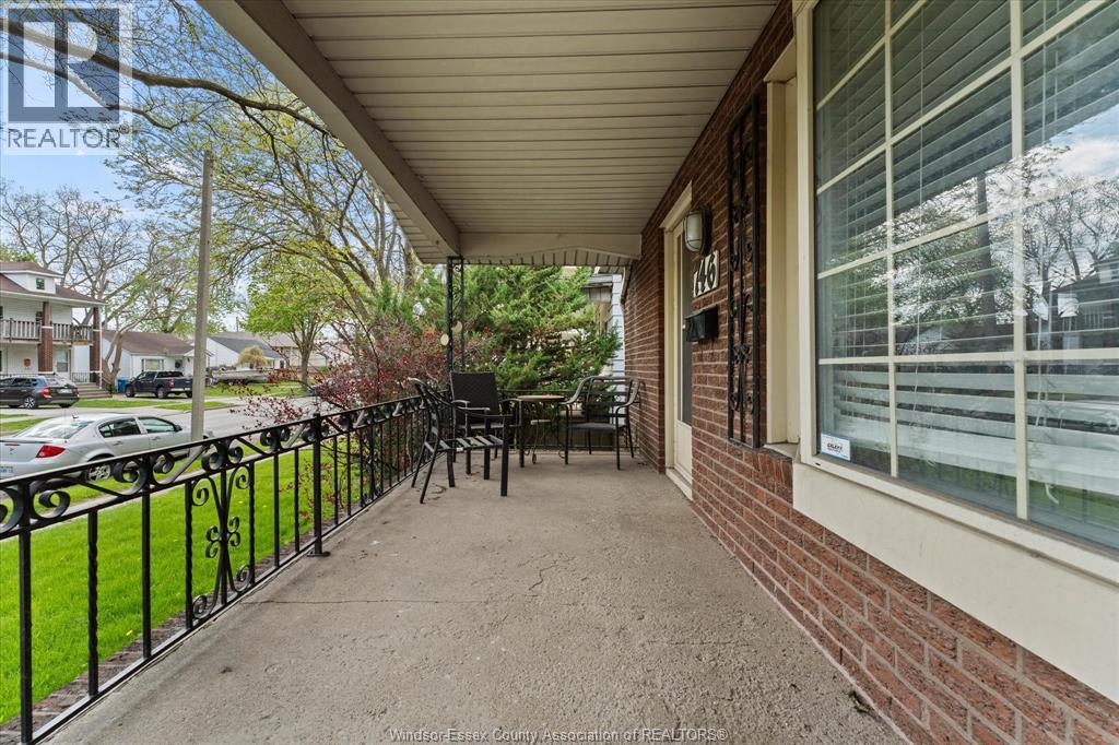 746 Campbell, Windsor, Ontario  N9B 2H7 - Photo 6 - 26014175
