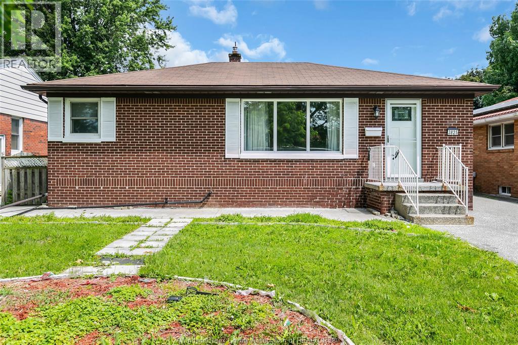 3825 Poplar, Windsor, Ontario  N9C 2E2 - Photo 1 - 26014046