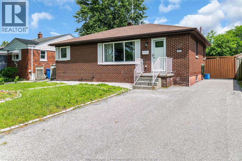 3825 Poplar, Windsor, Ontario  N9C 2E2 - Photo 2 - 26014046