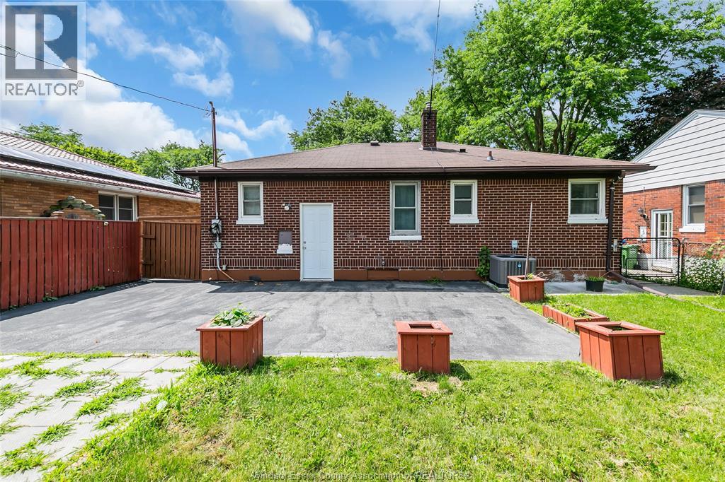 3825 Poplar, Windsor, Ontario  N9C 2E2 - Photo 29 - 26014046